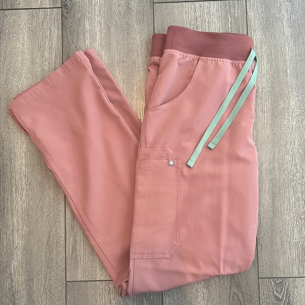Figs Mineral Mauve Kade Cargo Scrub Pants